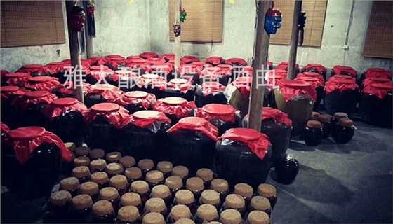 備戰(zhàn)2018春節(jié)白酒銷售旺季，怎么少得了純糧定制酒