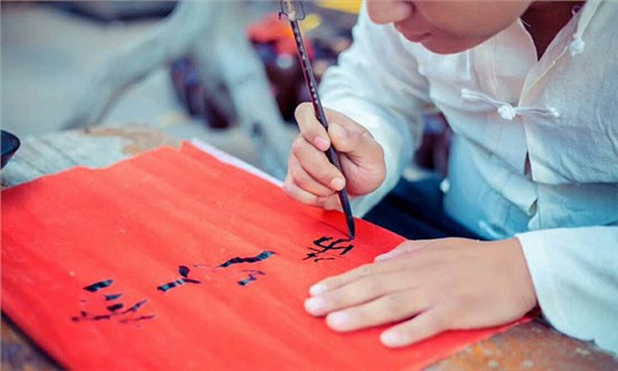 備戰(zhàn)2018春節(jié)白酒銷售旺季，怎么少得了純糧私人定制酒