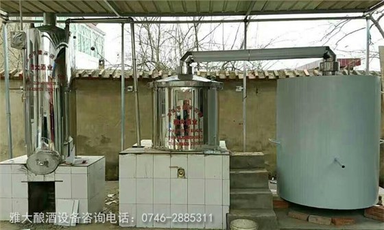 用烤酒設(shè)備在農(nóng)村開釀酒作坊,這5大散酒市場(chǎng)你重視過(guò)嗎1
