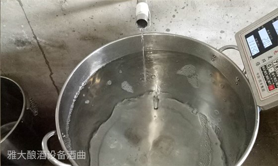 夏季釀酒是什么導(dǎo)致酒廠釀酒設(shè)備的酒減少？10分鐘解決2