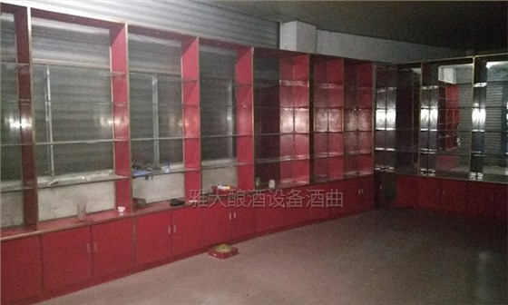 用雅大大型釀酒設(shè)備做薏米酒1年，日均營業(yè)額達(dá)8000元的秘密-08-薏米酒案例店面