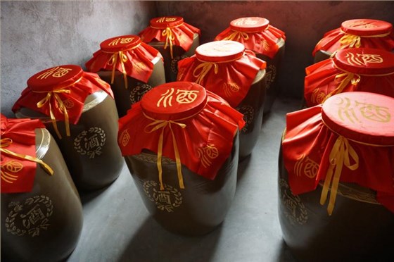 「小型白酒釀酒設(shè)備」西鳳年份酒塑化劑風(fēng)波成白酒行業(yè)新焦點(diǎn)-03 存酒