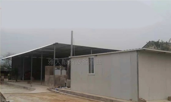 1壇土苞谷燒傳承百年！引雅大小型酒廠釀酒設(shè)備土燒大賣緬甸邊境-04