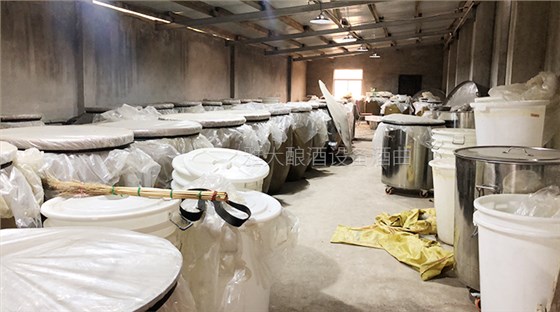 用多功能釀酒設備做的純糧酒