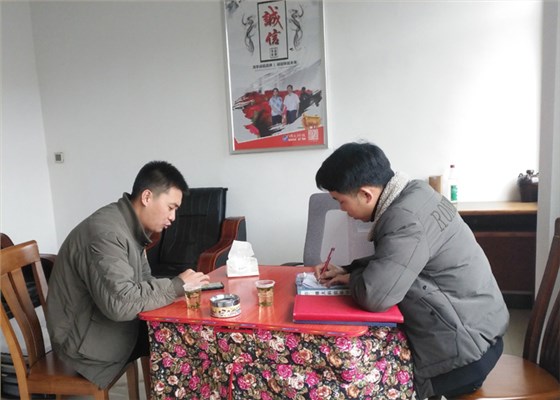 催總來(lái)雅大考察跟技術(shù)老師交流是照片