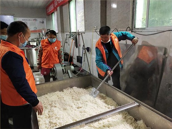 50歲王叔頓頓不離酒，來雅大烤酒設(shè)備一趟后，竟然轉(zhuǎn)性了 3