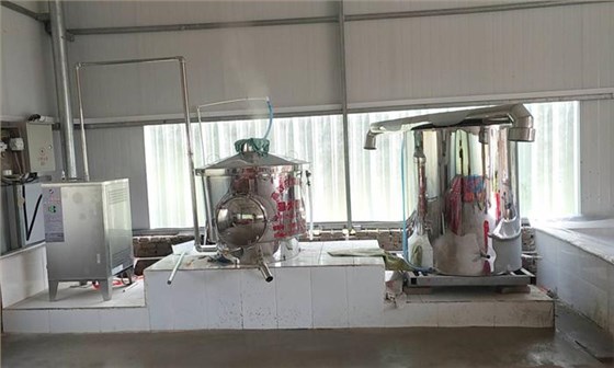 自從朱大哥換了這款小型白酒設(shè)備后，生意突然火了起來！ 4