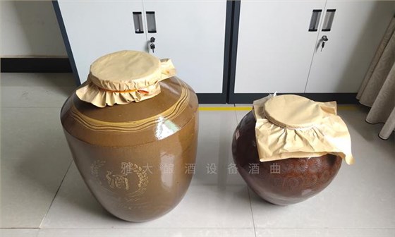 一種常見的牛皮紙封壇方法，用燒酒設(shè)備做酒的老師傅都在用！2