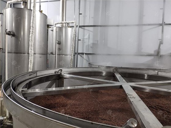 自從有了這套白酒釀酒設(shè)備，“懶人”也愿意用古法釀酒了 4