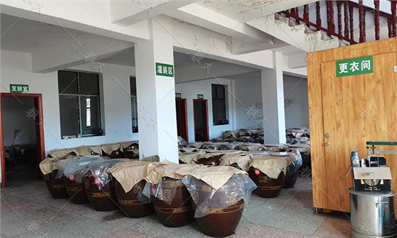 小酒坊燒酒設(shè)備的純糧酒賣不過(guò)瓶裝勾兌酒？該放下你的偏見(jiàn)了！ 6