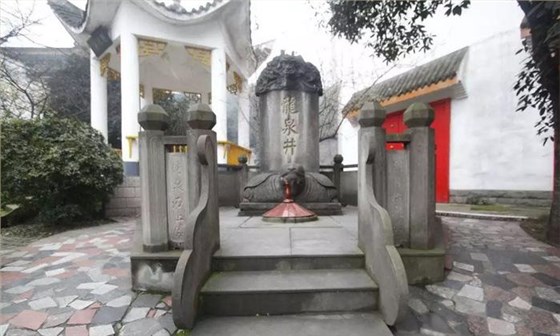 中國(guó)白酒是地域產(chǎn)物，選擇合適的工藝和烤酒設(shè)備是關(guān)鍵！2