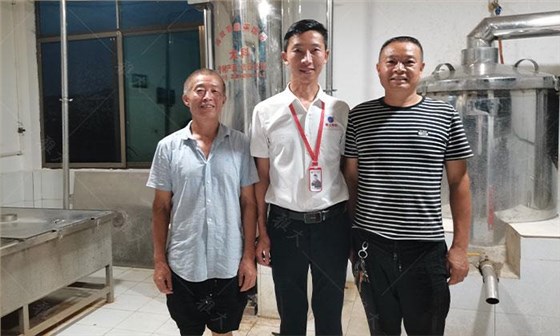 他引起白酒釀造設(shè)備，返鄉(xiāng)當(dāng)起釀酒師，致富路上酒香四溢 8