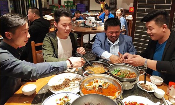 光瓶酒進(jìn)入廣大消費(fèi)市場(chǎng)