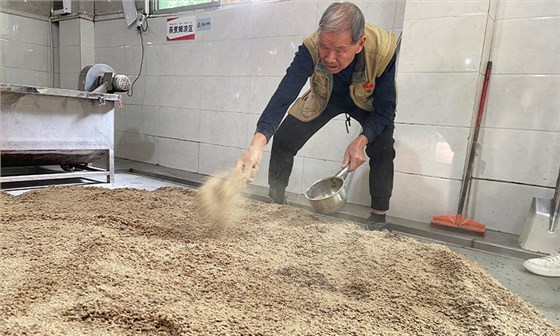 沒(méi)學(xué)歷沒(méi)技術(shù)用燒酒設(shè)備做酒前景如何 2