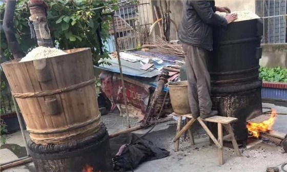 曬谷場支攤三小時飄香！這套行頭才是上門釀酒人的金飯碗1