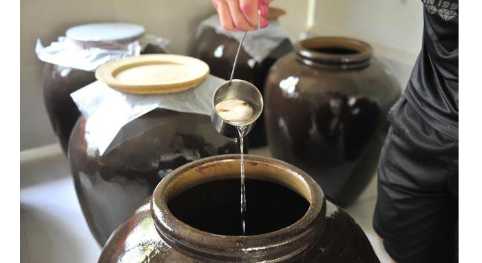 【白酒生產(chǎn)設(shè)備】他將2種差酒兌在一起，成就了一壇好酒