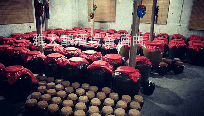 備戰(zhàn)2018春節(jié)白酒銷售旺季，怎么少得了純糧定制酒