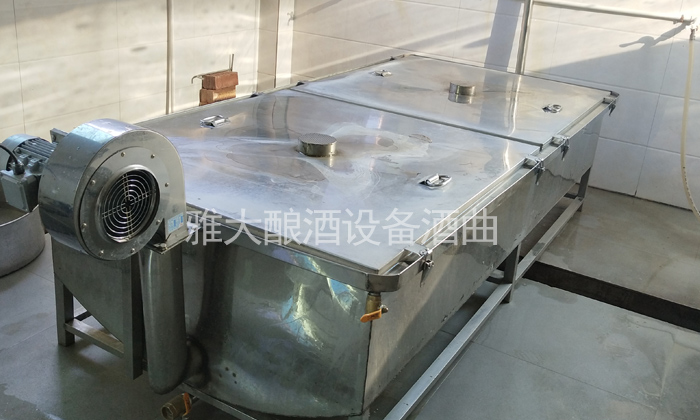 蒸飯攤涼一體床——福建米酒攤涼時注意這4點，降溫迅速不結團