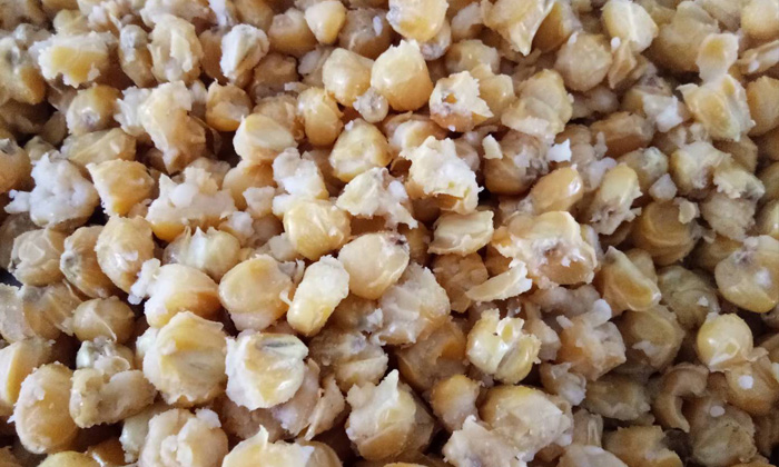 傳統(tǒng)配糟固態(tài)發(fā)酵工藝流程 用白酒生產(chǎn)設(shè)備蒸糧/酒要注意這6點(diǎn)