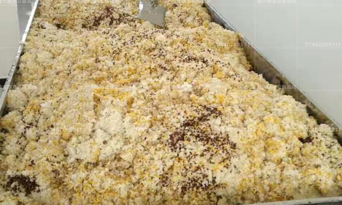 熟料釀酒設(shè)備做酒就是簡單事情重復(fù)做，重復(fù)事情用心做