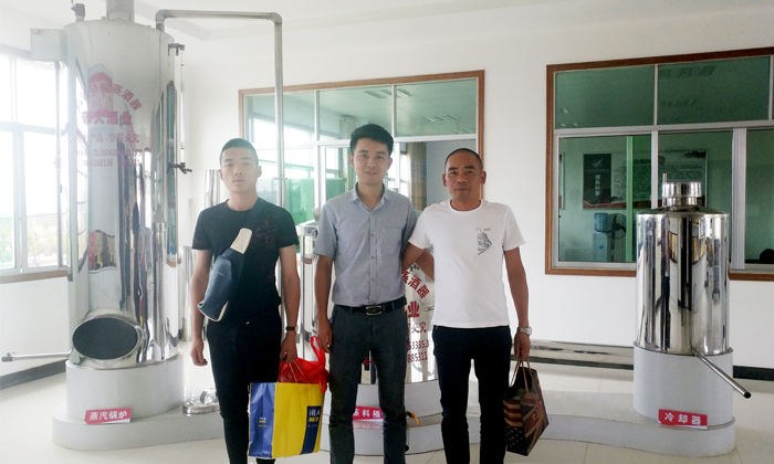 5-季節(jié)性楊梅滯銷？雅大釀酒設(shè)備來幫忙！1