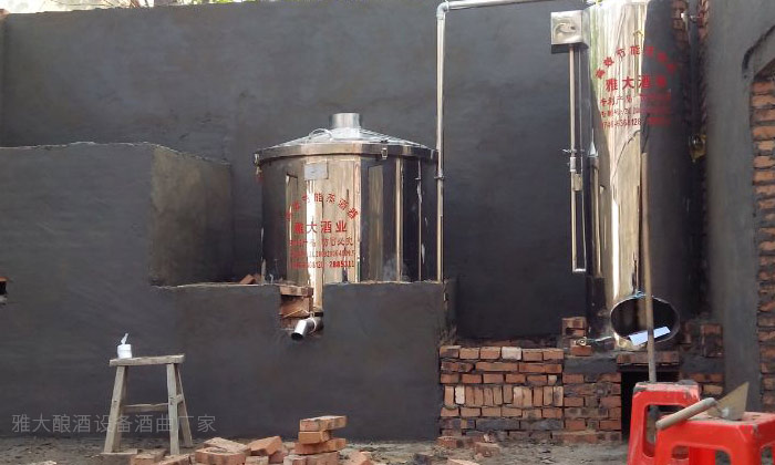 白酒釀造設(shè)備到家后，99%的人都不知道如何快速打開(kāi)當(dāng)?shù)鼐剖袌?chǎng)！01