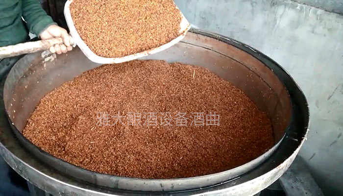 「白酒釀造設(shè)備」聽說很多名酒用這種方法來提升白酒香味！06