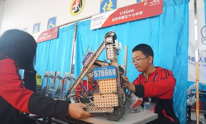 22-“永州新名片”走向世界！雅大有幸受邀參加首屆機器人大賽！3