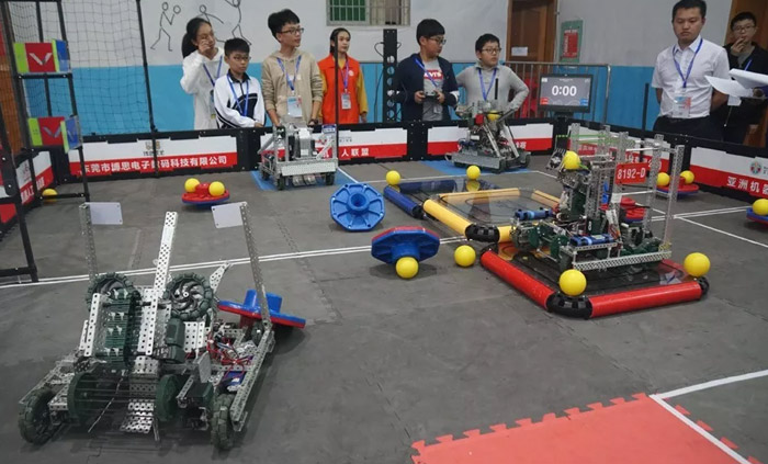 22-“永州新名片”走向世界！雅大有幸受邀參加首屆機器人大賽！2