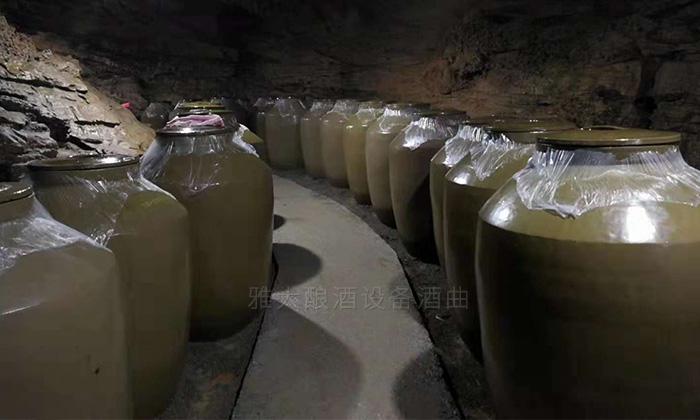 饒總用專業(yè)釀酒設(shè)備做洞藏酒，半年后洞天醇成為當(dāng)?shù)卣信坡糜尉包c(diǎn)-12
