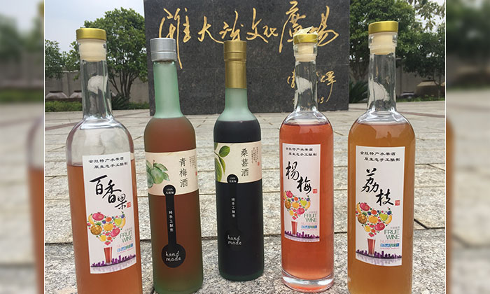用白酒蒸酒設(shè)備做低度酒贏取年輕人市場，怎么操作比較好？-02-水果酒
