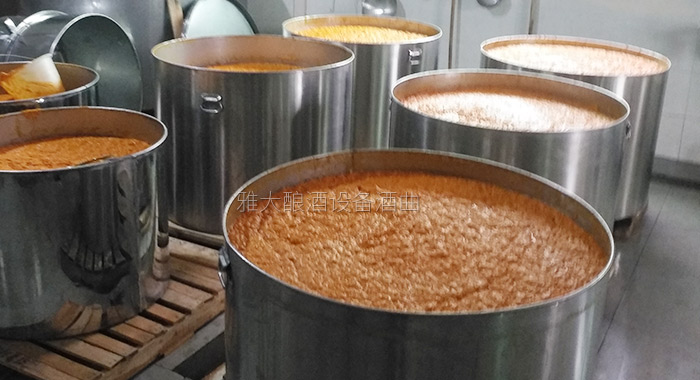 雅大大型釀酒設(shè)備廠家將瓜蔞肉釀成酒，讓果農(nóng)的利潤翻幾倍！-06