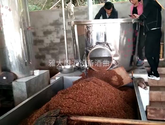 作為中國傳技藝，純糧固態(tài)發(fā)酵及糧食釀酒設(shè)備有什么優(yōu)勢？-03