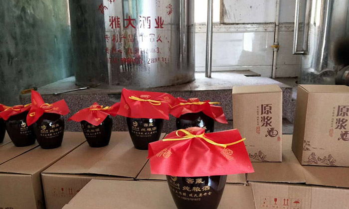 雅大純糧釀酒設(shè)備釀造的酒口感醇正，健康養(yǎng)生