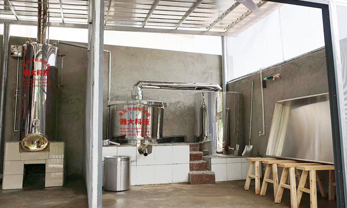 2.3 桂林小伙用1套白酒釀酒設(shè)備幾百斤大米起步開(kāi)酒坊！2