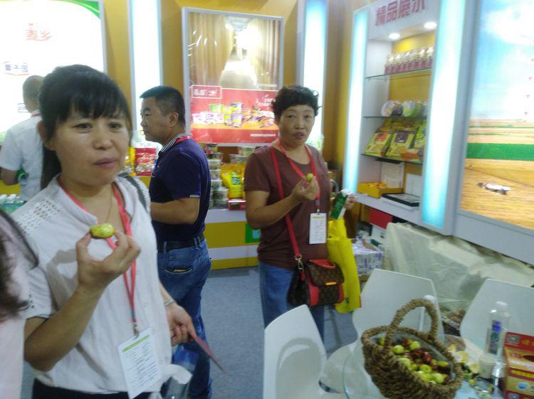 大棗每斤15元不愁賣，為什么張總還要用新型釀酒設(shè)備做紅棗酒？ 5