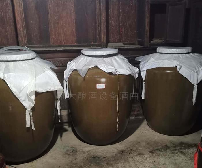 退休后用新型釀酒設(shè)備造造酒,花甲之年開創(chuàng)釀酒大事業(yè) 1