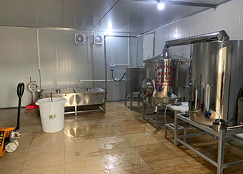 受疫情影響不讓養(yǎng)蛇，用電加熱釀酒設(shè)備做酒迎來新未來！