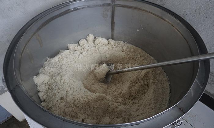 純糧釀酒設(shè)備做酒多年的老師傅，9步教您做出正宗江西水酒 4