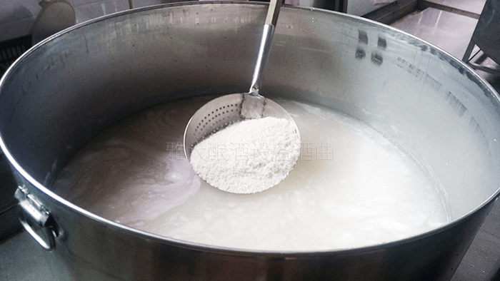 大米釀酒技術(shù)-泡糧1