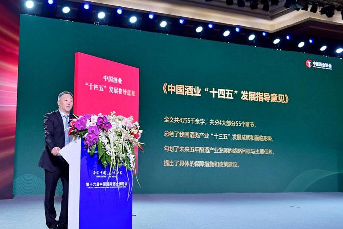 中國白酒是地域產(chǎn)物，選擇合適的工藝和烤酒設(shè)備是關(guān)鍵！1