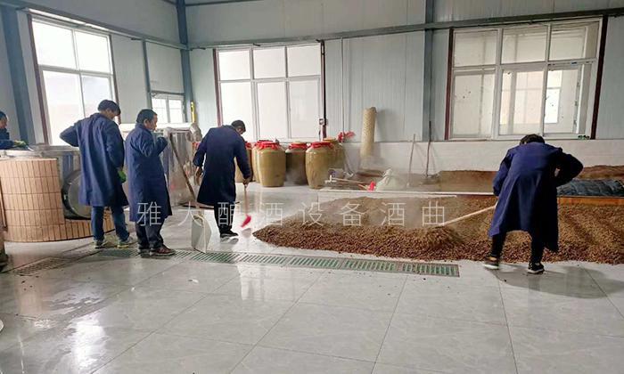 中國白酒是地域產(chǎn)物，選擇合適的工藝和烤酒設(shè)備是關(guān)鍵！4