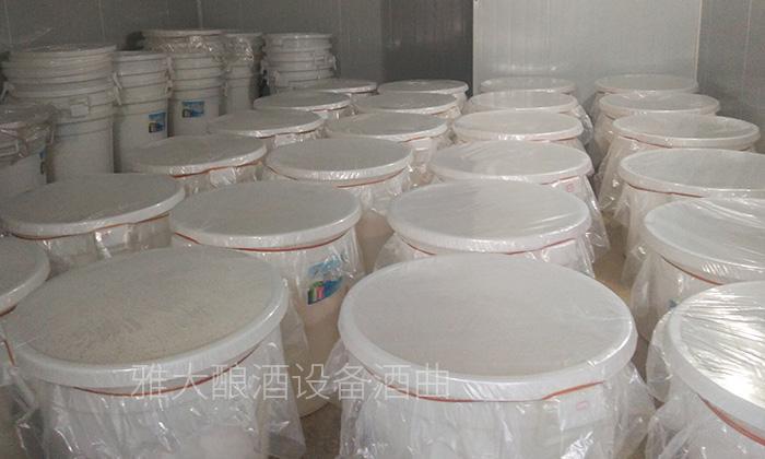 用電加熱釀酒設(shè)備做果酒，陳釀時(shí)容器選擇不對后果很嚴(yán)重！ 2