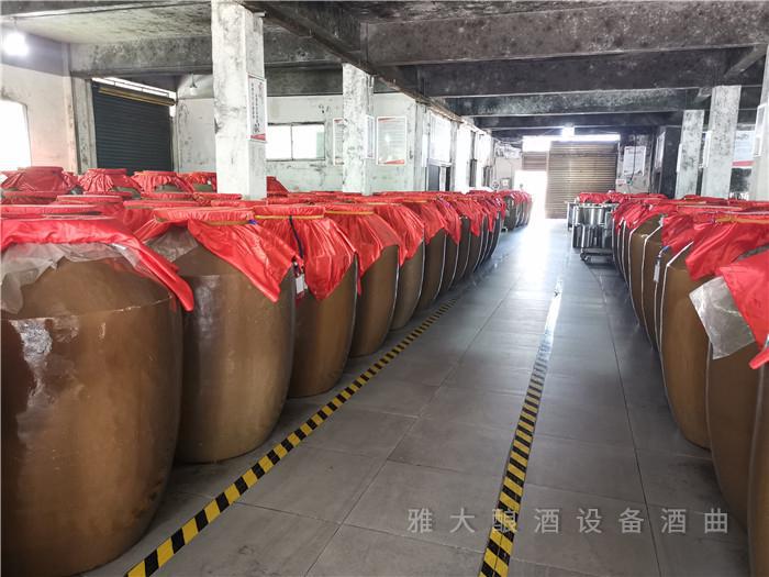 用電加熱釀酒設(shè)備做果酒，陳釀時(shí)容器選擇不對后果很嚴(yán)重！ 3