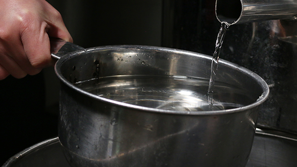 為圖便宜選擇便宜的白酒蒸餾設(shè)備，他付出了大代價(jià)