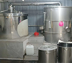 引進(jìn)新型釀酒設(shè)備對(duì)酒坊進(jìn)行升級(jí)，每天大單接不停！