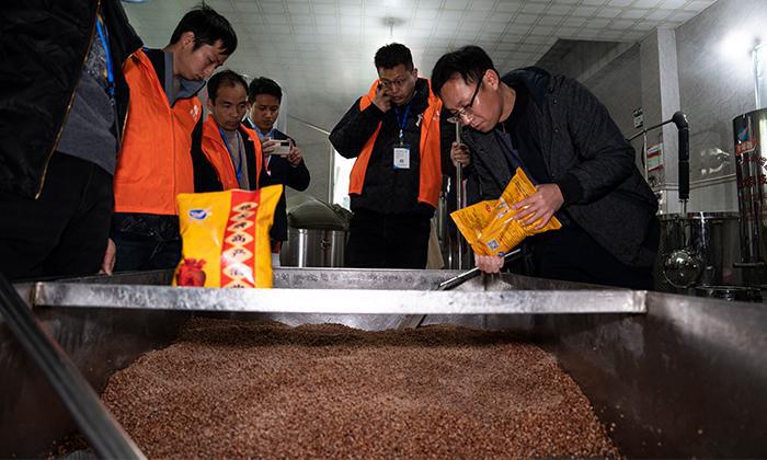 大型釀酒設(shè)備釀造的純糧酒 5