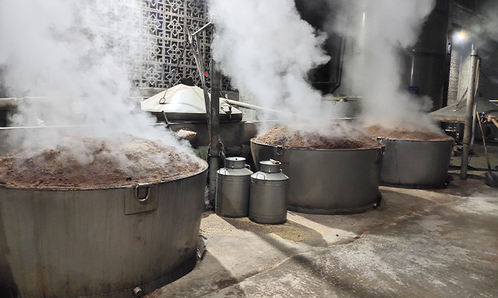 白酒苦味調(diào)控與風(fēng)味平衡，來自老師傅的釀酒經(jīng)驗分享 4