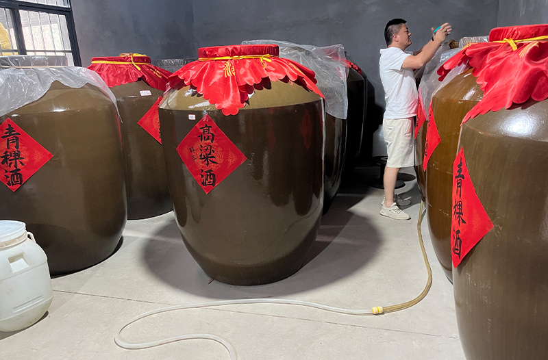 四兄弟返鄉(xiāng)干大事！一套智能設(shè)備帶火老酒坊，帶富一個(gè)村 9