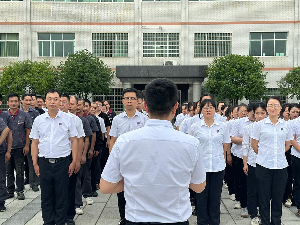 粽情端午，“瓶”添趣味——雅大2025職工慰問活動別樣精彩 6